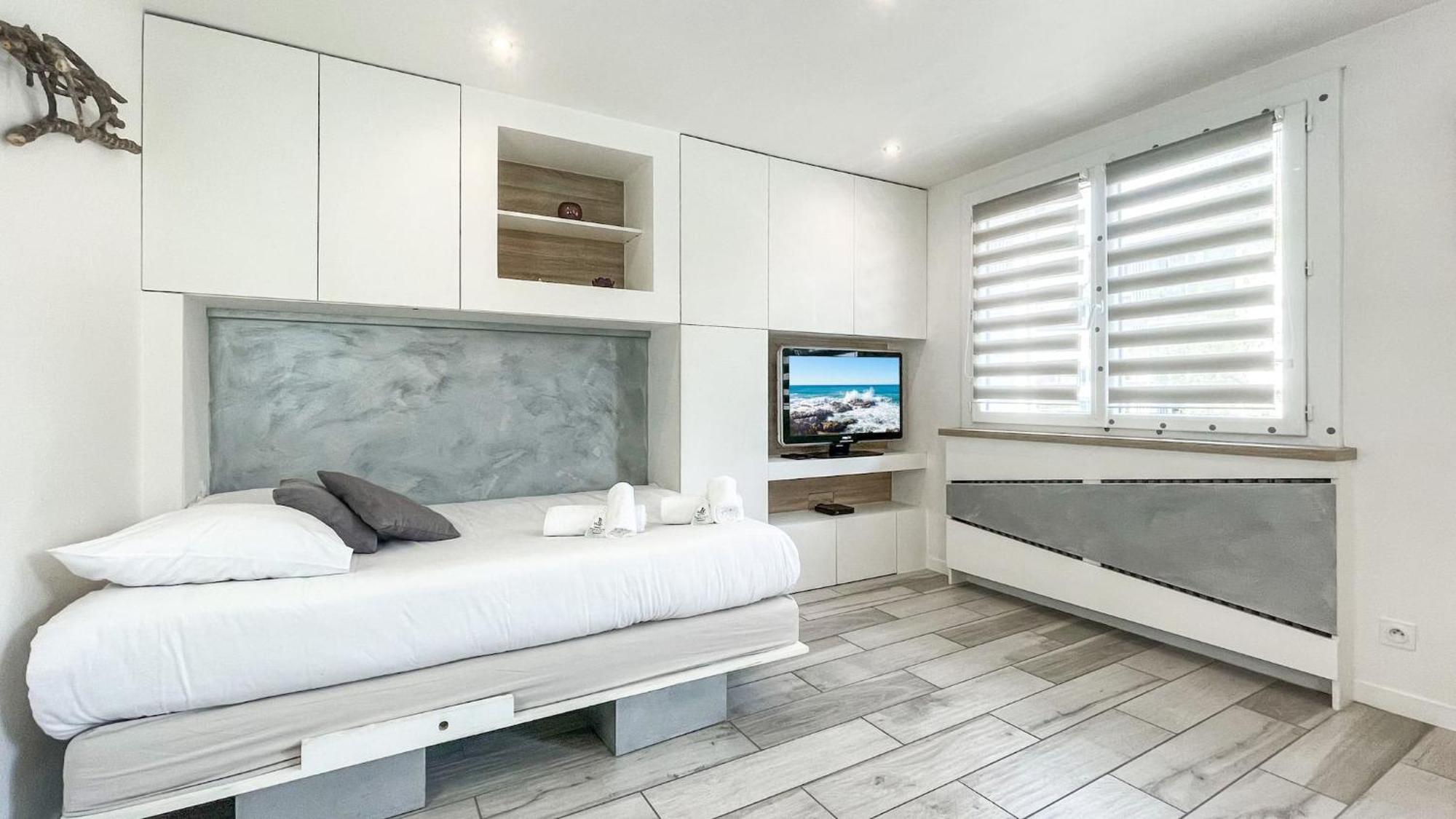 Homey Tidy - New / Proche Centre Annecy / Parking Gratuit / Logement Entierement Equipe Екстер'єр фото